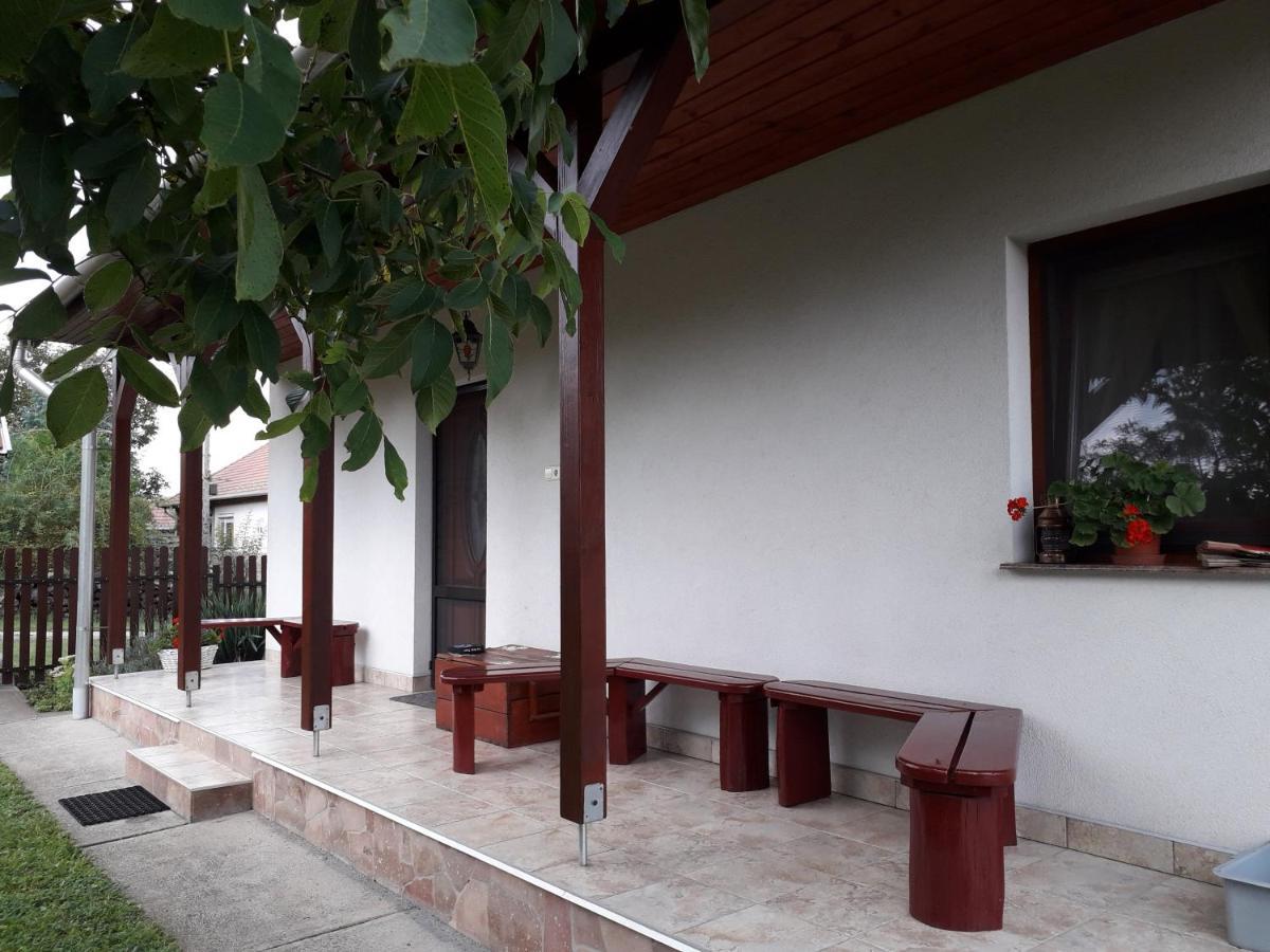 Matyas Apartman Tard Luaran gambar