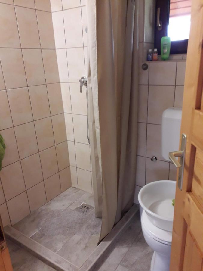 Matyas Apartman Tard Luaran gambar